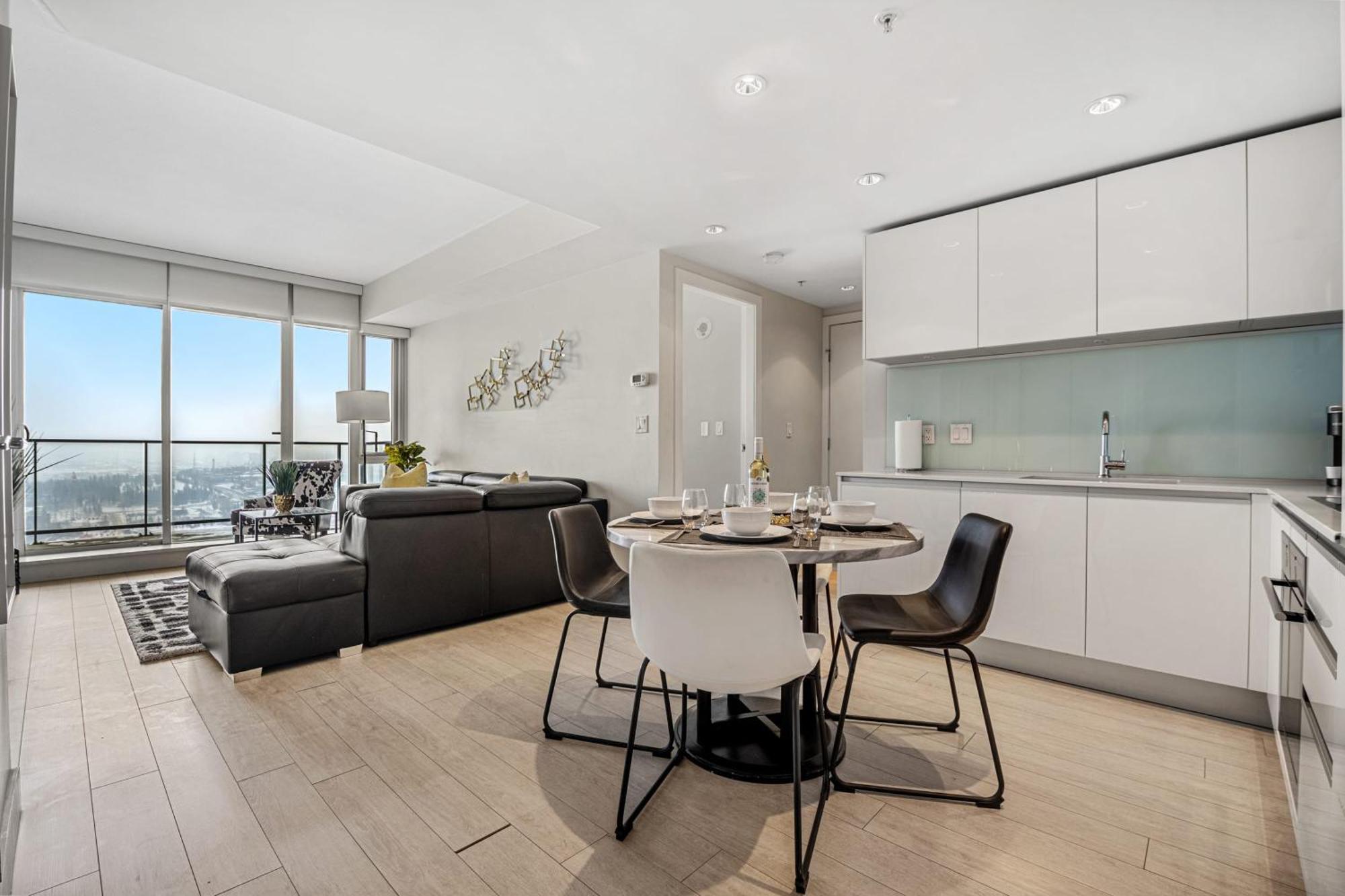 Stunning 34Th Floor Views, Prime Downtown Location - Near Stampede, Casino, Bars! Free Banff Pass, Parking, Wine! Βίλα Κάλγκαρι Εξωτερικό φωτογραφία