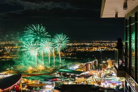 Stunning 34Th Floor Views, Prime Downtown Location - Near Stampede, Casino, Bars! Free Banff Pass, Parking, Wine! Βίλα Κάλγκαρι Εξωτερικό φωτογραφία
